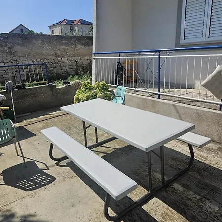 Apartamento Davor Isla Krapanj